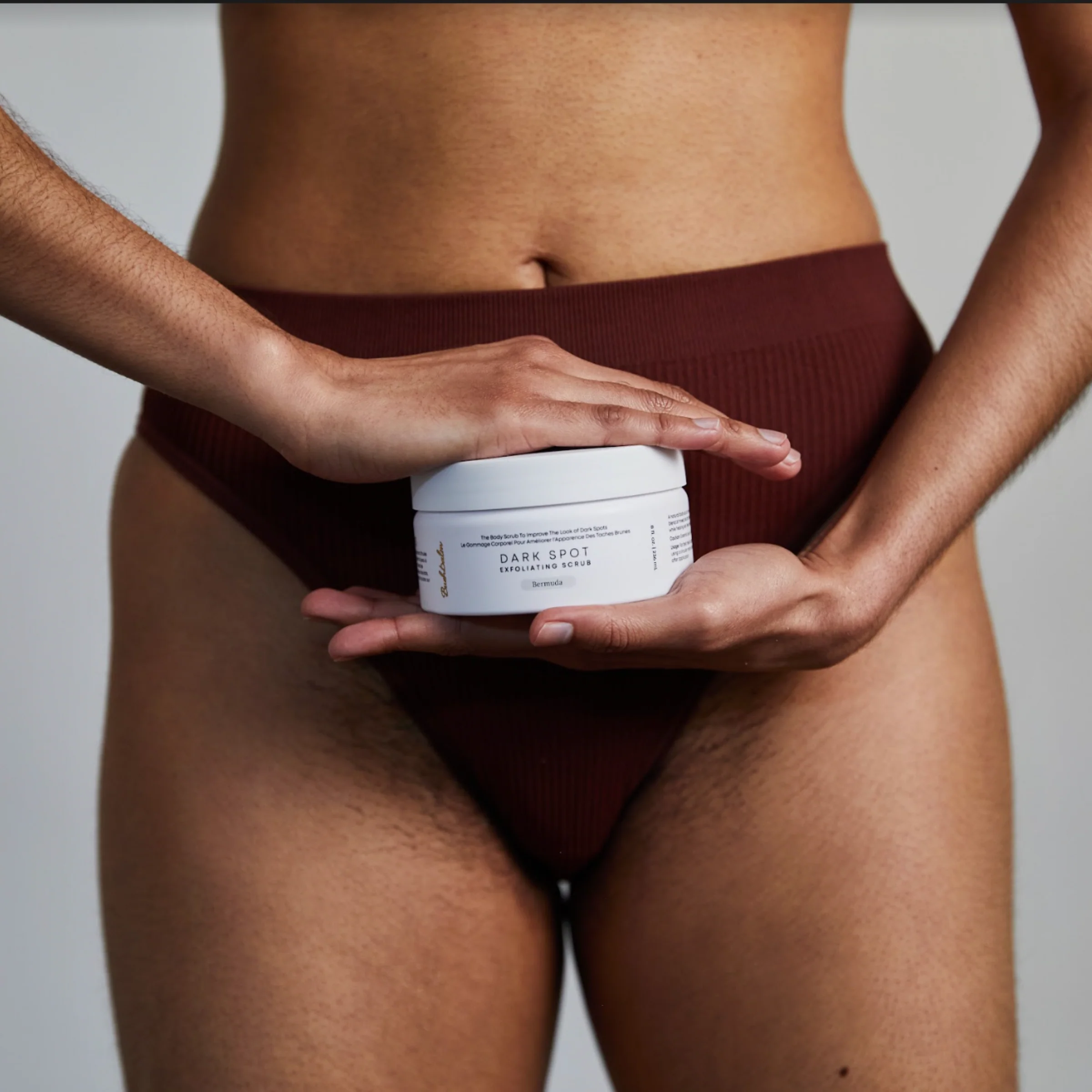 Bermuda Dark Spot Exfoliating Scrub - Image 3
